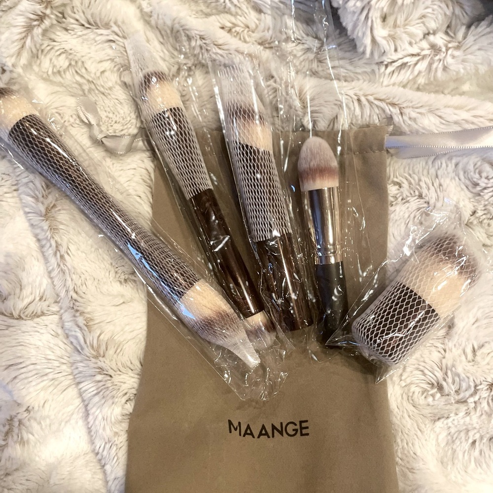 💕Set of 5 Maange Brushes💕